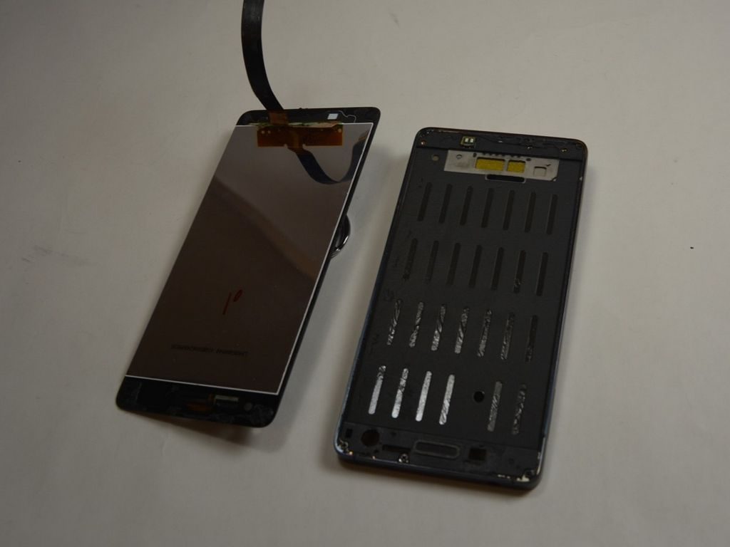 9_220xiaomi20mi4-5214230